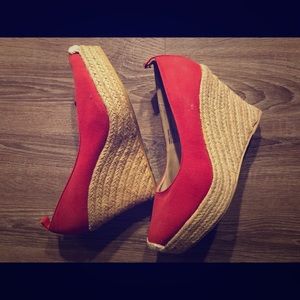 Red wedges